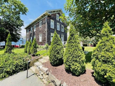 65 Grove St, Fall River, MA 02720 photo 3