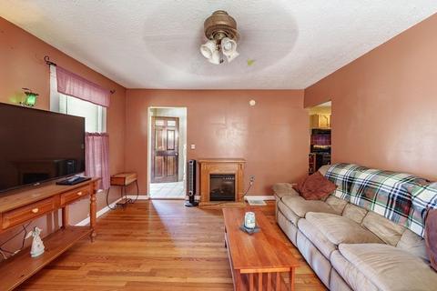 1439 Worcester St, Springfield, MA 01151 photo 5