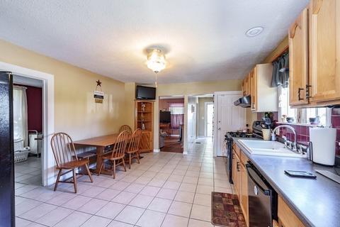 1439 Worcester St, Springfield, MA 01151 photo 6