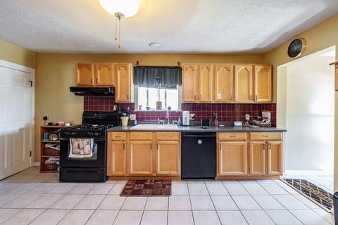 1439 Worcester St, Springfield, MA 01151 photo 8