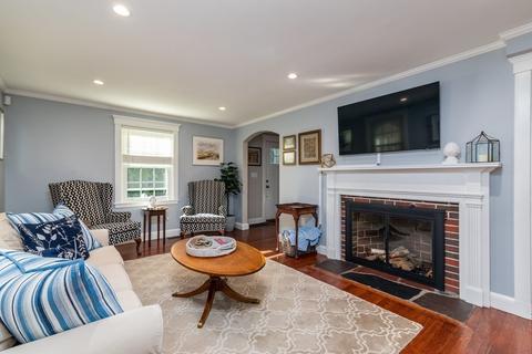 70 Maple Pl, Dedham, MA 02026 photo 8