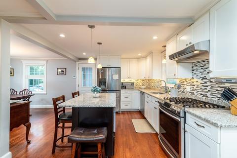 70 Maple Pl, Dedham, MA 02026 photo 6
