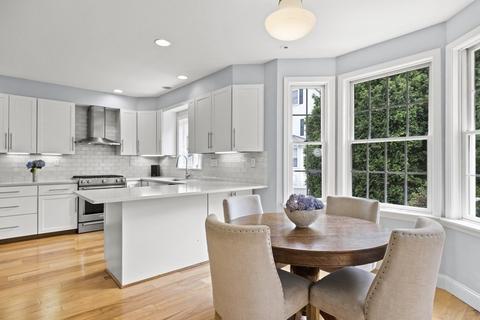 46 Howard St, Reading, MA 01867 photo 3