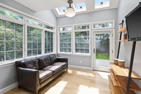 46 Howard St, Reading, MA 01867 photo 4