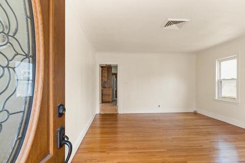 244 Vine St, Everett, MA 02149 photo 5