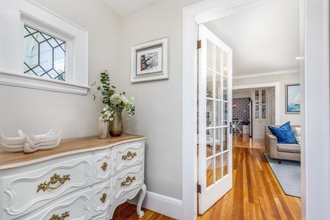 8 Pickwick Rd, Marblehead, MA 01945 photo 4