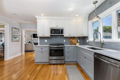 8 Pickwick Rd, Marblehead, MA 01945 photo 13
