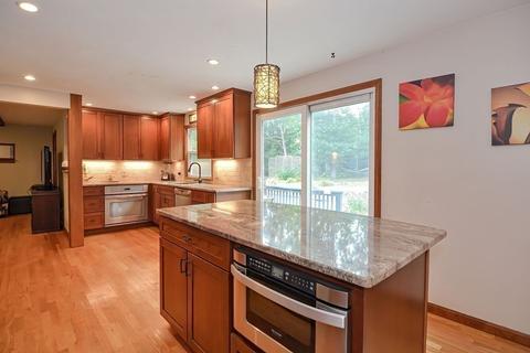 207 North St, Upton, MA 01568 photo 7