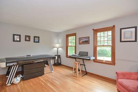 207 North St, Upton, MA 01568 photo 20