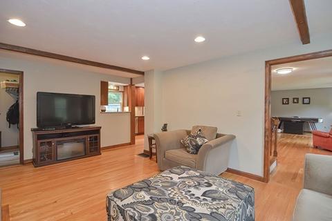 207 North St, Upton, MA 01568 photo 16