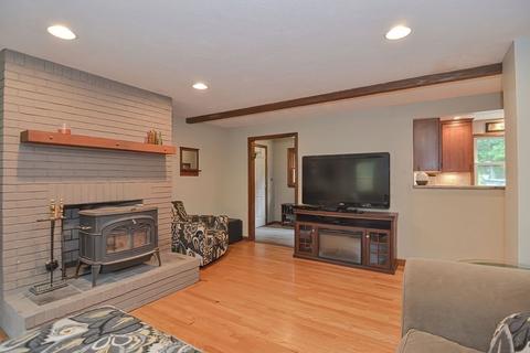 207 North St, Upton, MA 01568 photo 15