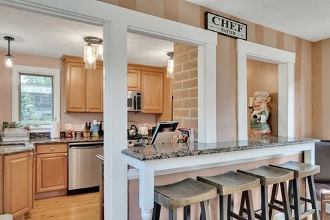 27 Walnut St, Needham, MA 02492 photo 10