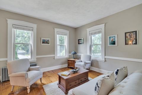 27 Walnut St, Needham, MA 02492 photo 4