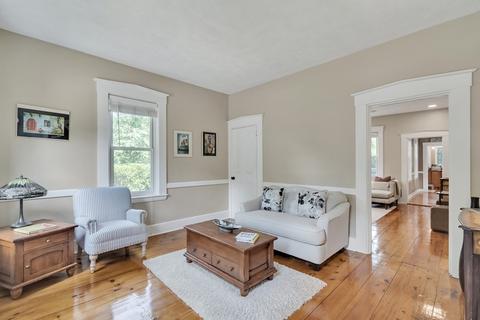 27 Walnut St, Needham, MA 02492 photo 3
