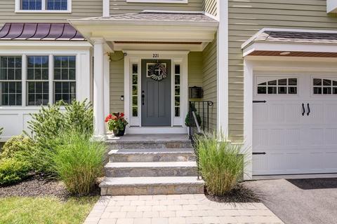 221 Valley Rd, Needham, MA 02492 photo 2
