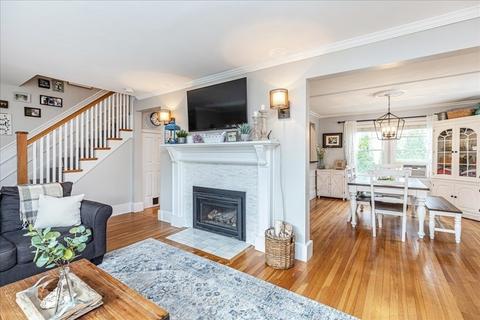 2 Pilgrim Rd, Marblehead, MA 01945 photo 12