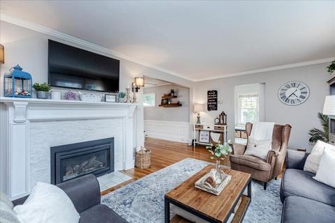 2 Pilgrim Rd, Marblehead, MA 01945 photo 14
