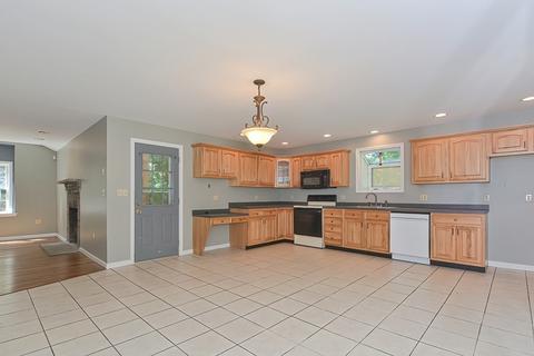 21 Douglas Rd, Webster, MA 01570 photo 7