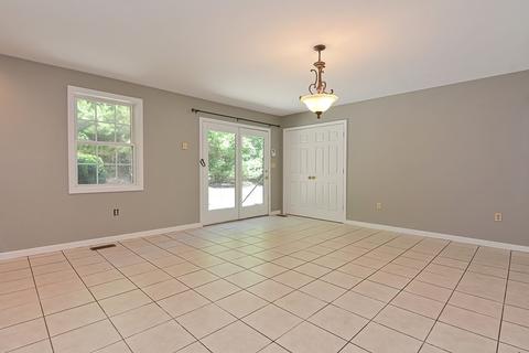 21 Douglas Rd, Webster, MA 01570 photo 10