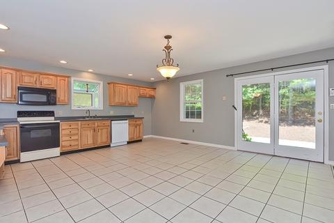 21 Douglas Rd, Webster, MA 01570 photo 8