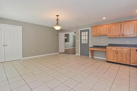 21 Douglas Rd, Webster, MA 01570 photo 11