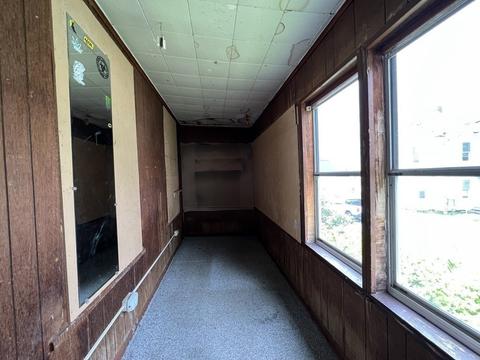 7 Spring, Ware, MA 01082 photo 4