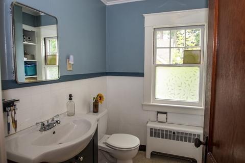 9 W Green St, Easthampton, MA 01027 photo 23
