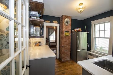 9 W Green St, Easthampton, MA 01027 photo 17