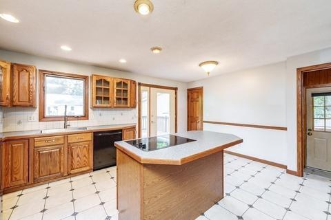410 Holcomb Rd, Springfield, MA 01118 photo 21