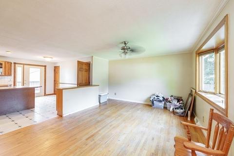 410 Holcomb Rd, Springfield, MA 01118 photo 16
