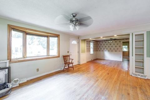 410 Holcomb Rd, Springfield, MA 01118 photo 11