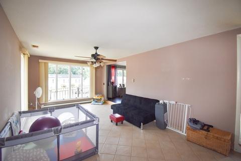 47 Aspen Rd, Springfield, MA 01128 photo 10
