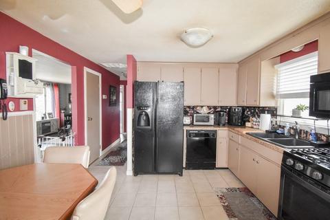 47 Aspen Rd, Springfield, MA 01128 photo 14