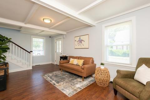 39 Crescent Ave, Beverly, MA 01915 photo 13