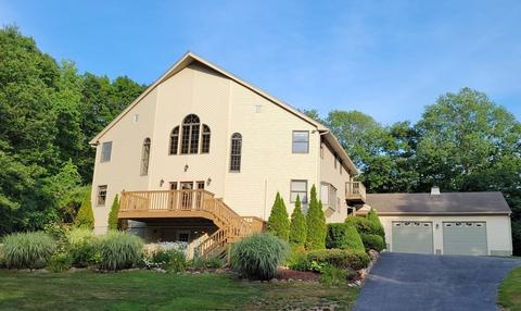 15 Skyview Ln, Webster, MA 01570 photo 1