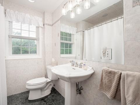 18 Bailey Ave, Saugus, MA 01906 photo 25