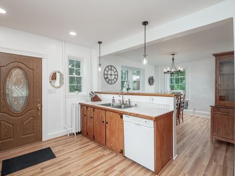 18 Bailey Ave, Saugus, MA 01906 photo 5