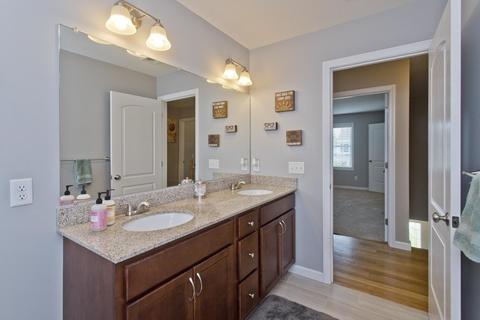 13 Wells St, Springfield, MA 01104 photo 16