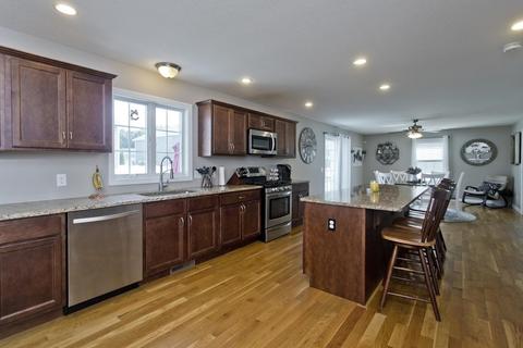 13 Wells St, Springfield, MA 01104 photo 8