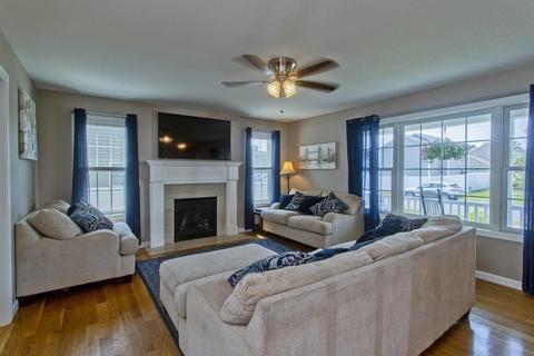13 Wells St, Springfield, MA 01104 photo 4