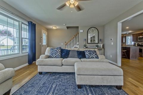 13 Wells St, Springfield, MA 01104 photo 5
