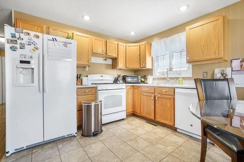 10 Westminster St, Fall River, MA 02721 photo 6