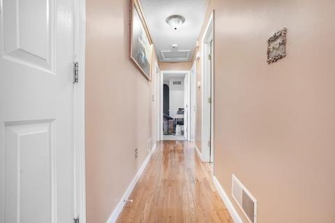 10 Westminster St, Fall River, MA 02721 photo 12