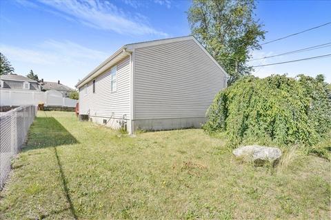 10 Westminster St, Fall River, MA 02721 photo 3