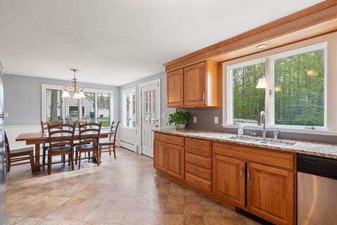 19 Brooks St, Upton, MA 01568 photo 7