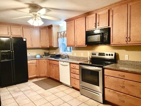 35 Wells Ave, Springfield, MA 01119 photo 2