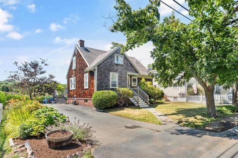 20 Hartz St, Gloucester, MA 01930 photo 1