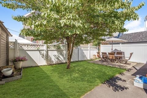 12 Raymond St, Everett, MA 02149 photo 23
