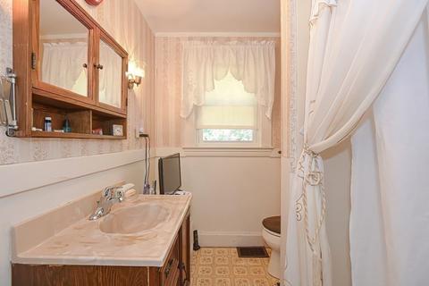 14 Maple Ave, Ashland, MA 01721 photo 11