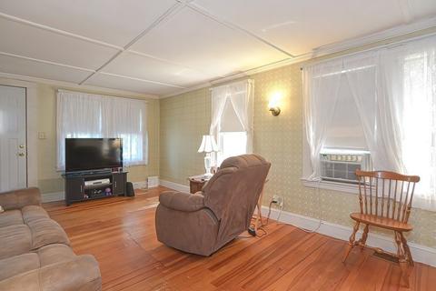 14 Maple Ave, Ashland, MA 01721 photo 6